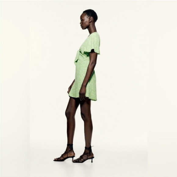 ZARA Floral print mini dress - Picture 4 of 9